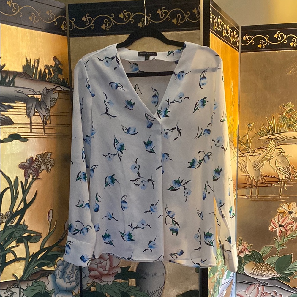 Banana Republic V-Neck White and Blue Floral Blouse